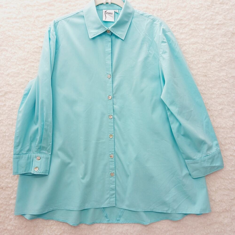 Blouse Finley Button-Up Aqua Minimalist Office Chic Coastal Clean Classic Size L